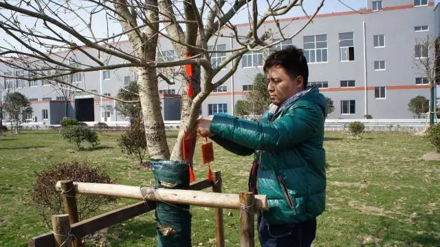 橡塑保溫材料廠家掛愿望牌